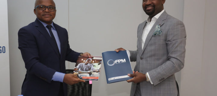 Signature du contrat de partenariat FPM – VisionFund