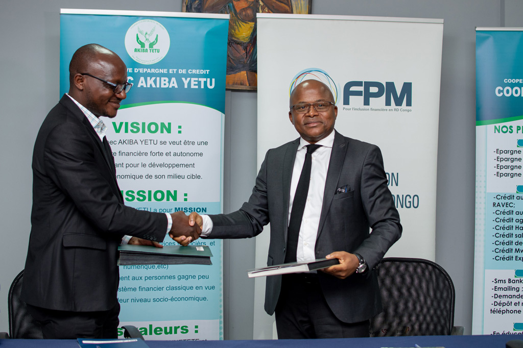 Signature of a technical assistance contract between the FPM ASBL and the AKIBA YETU COOPEC